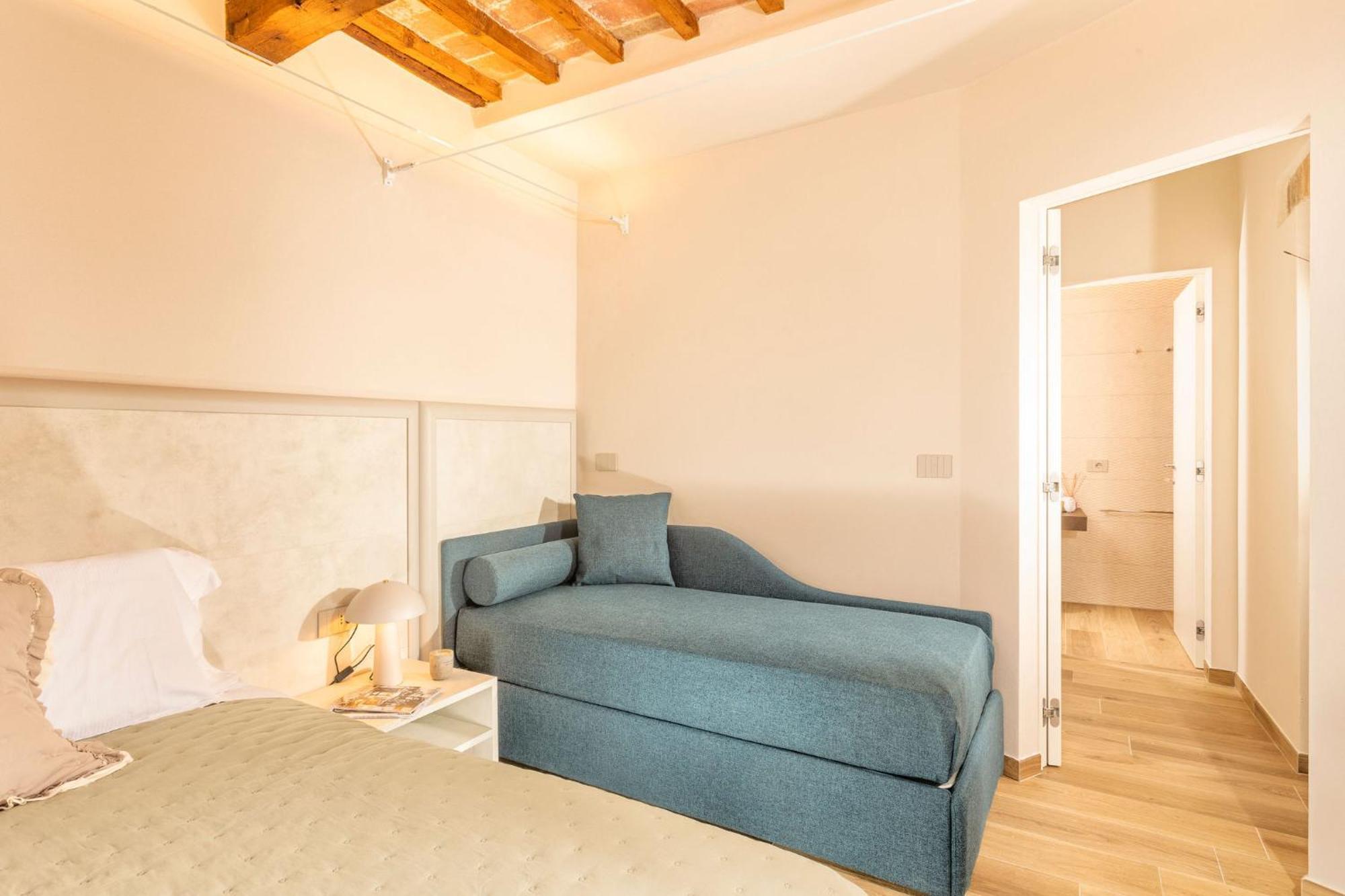Palazzo Falcinelli Luxury Room In Montepulciano Center With Air Conditioning And Elevator エクステリア 写真