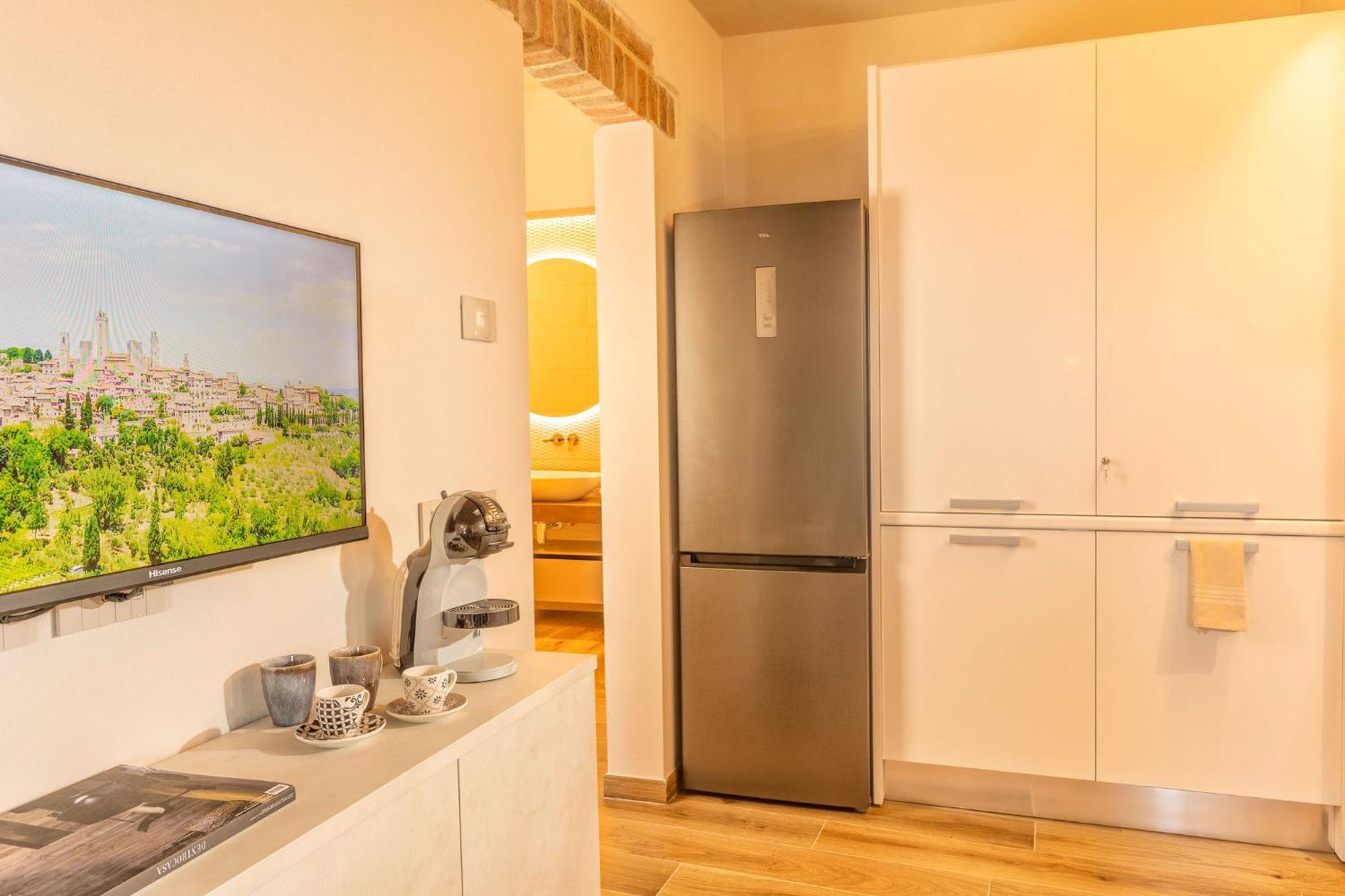 Palazzo Falcinelli Luxury Room In Montepulciano Center With Air Conditioning And Elevator エクステリア 写真